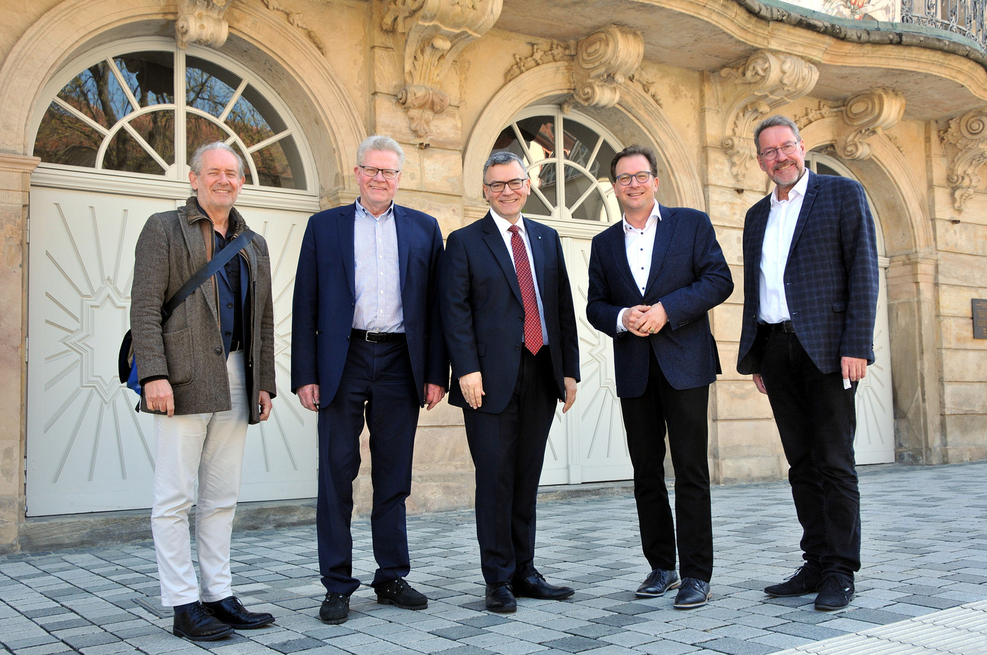Von links: Geschftsfhrer Clemens Lukas, Oberbrgermeister Thomas Ebersberger, Staatskanzleichef Dr. Florian Herrmann, Landtagsabgeordneter Franc Dierl und CSU-Fraktionsvorsitzender im Stadtrat Stefan Specht